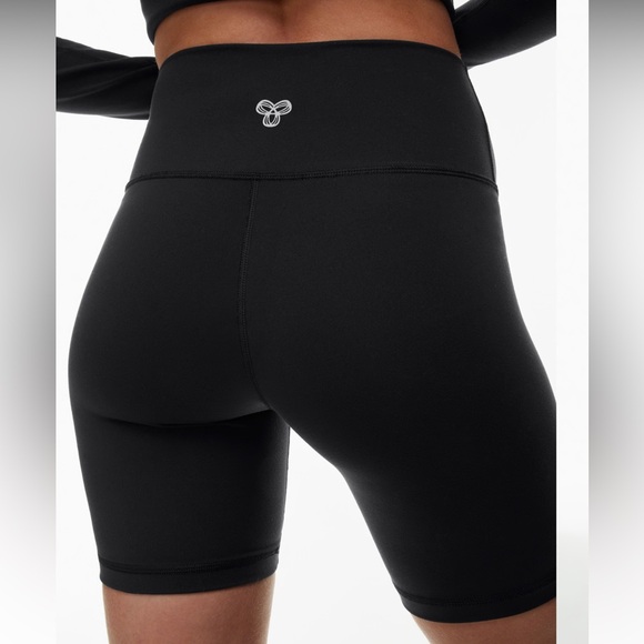 TNA Pants - Aritzia TNA High-rise Bike Short 7”
